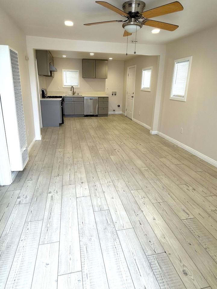 1603 W 60th Pl #1603 - Photo 4 of 20