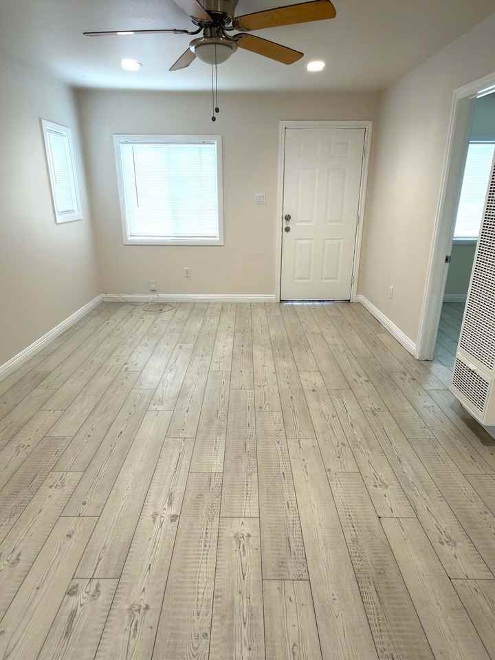 1603 W 60th Pl #1603 - Photo 6 of 20