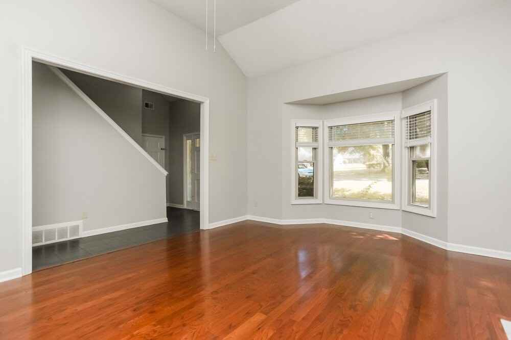 8772 Cedar Mills Cir - Photo 5 of 17