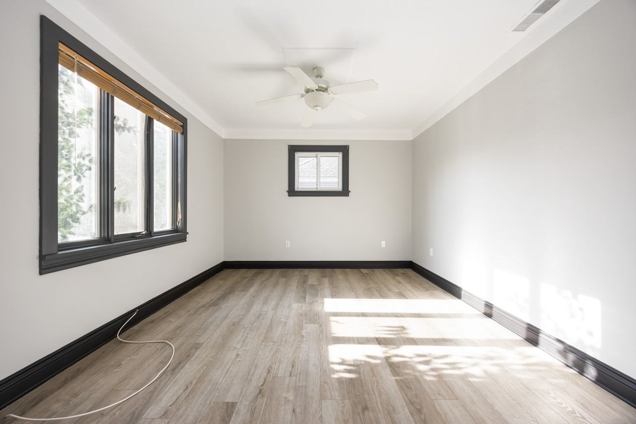 315 Collingwood St - Photo 2 of 18