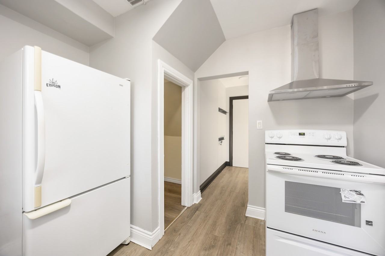 315 Collingwood St - Photo 7 of 18