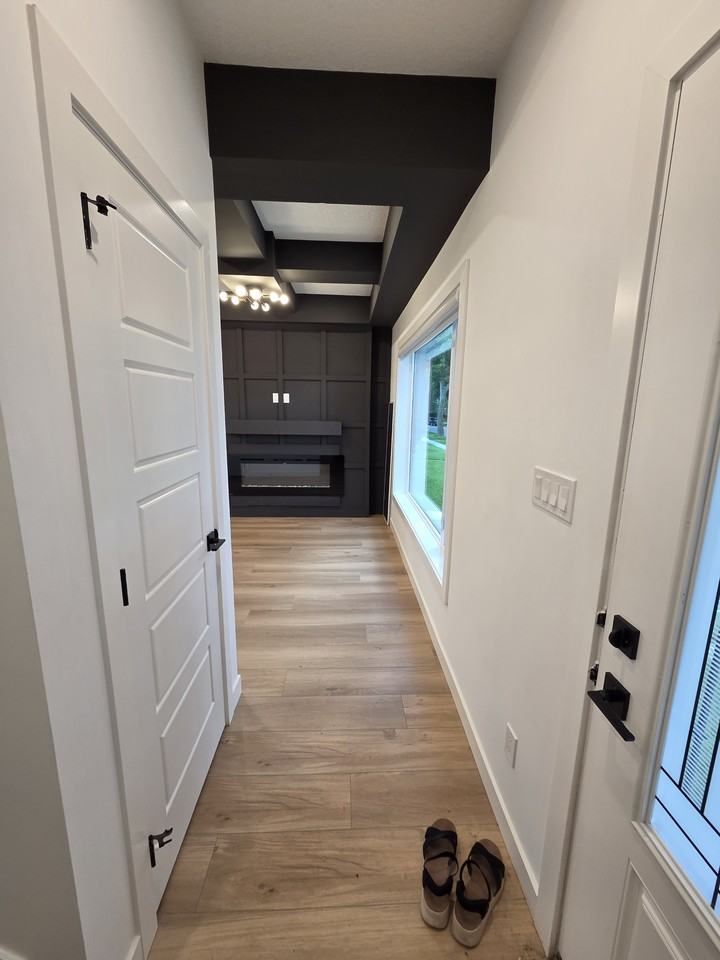 11521 67 St Nw - Photo 3 of 18