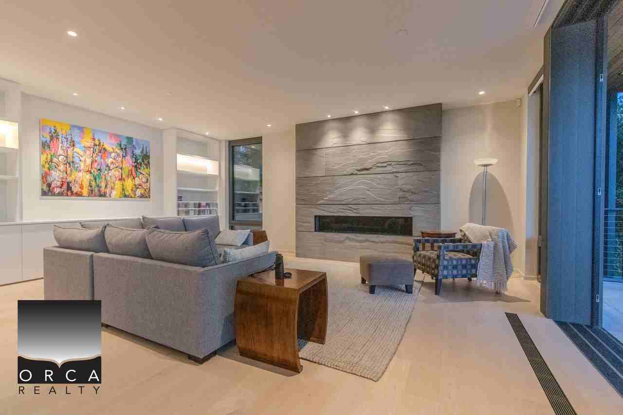8885 Lawrence Way - Photo 7 of 24