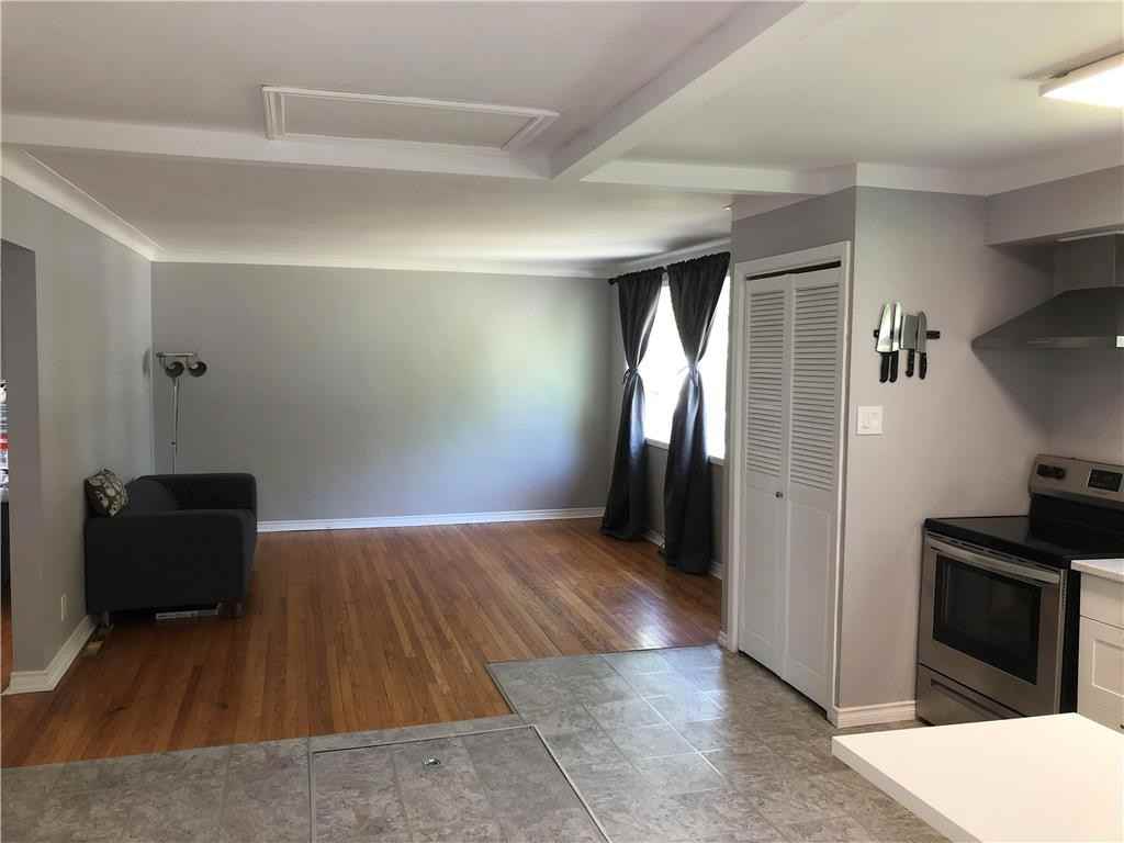 964 Crescent Dr - Photo 5 of 9