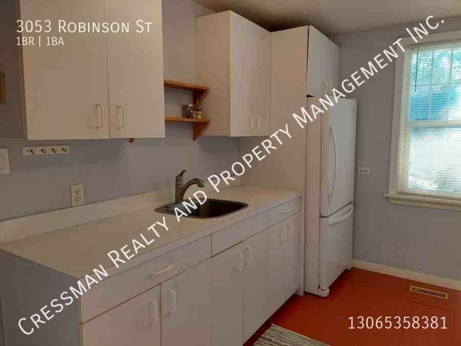 3053 Robinson St - Photo 4 of 10