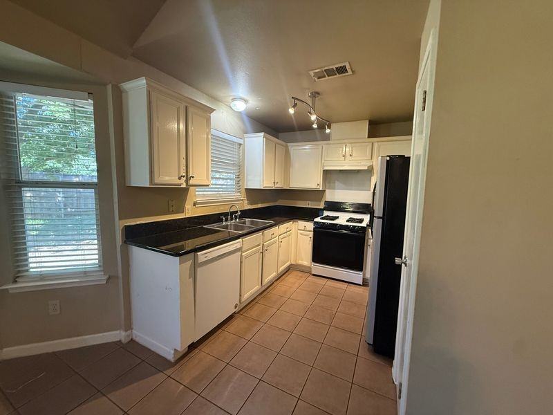 2107 Yaupon Trl #1 - Photo 3 of 20