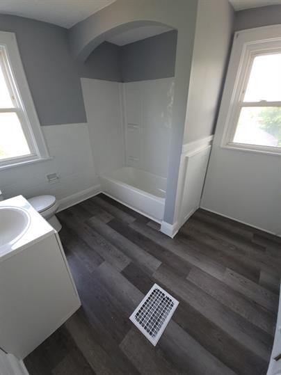 916 Donald Ave #1 - Photo 7 of 12