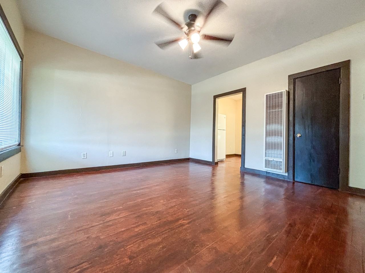 124 S Krueger Ave #1 - Photo 3 of 12