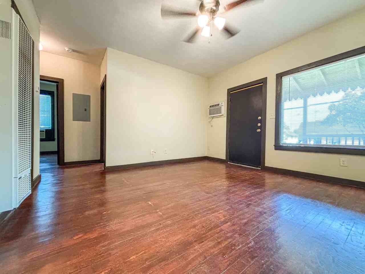 124 S Krueger Ave #1 - Photo 4 of 12
