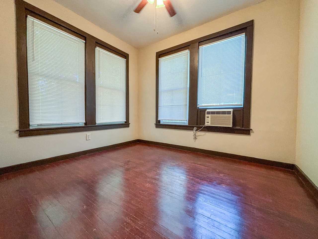 124 S Krueger Ave #1 - Photo 7 of 12