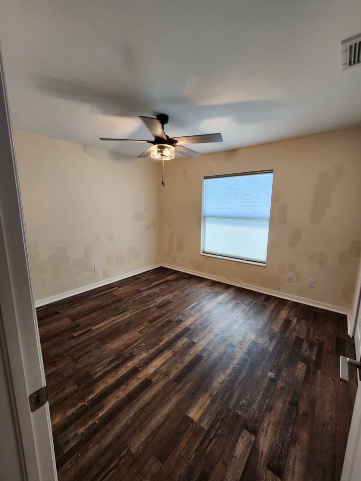 620 Se 12th Ave #1 - Photo 6 of 36
