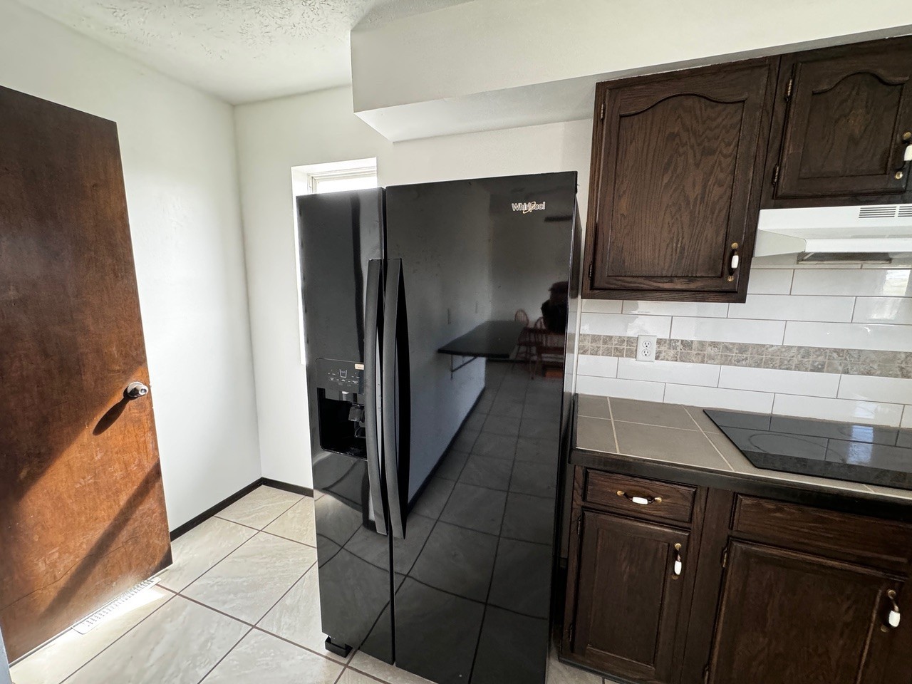 1040 Jade Dr #1 - Photo 5 of 28