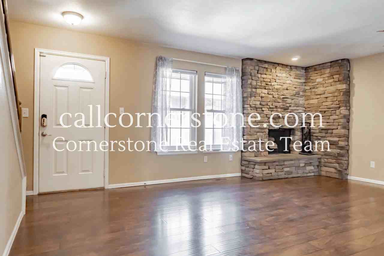 2081 Sussex Ln #1 - Photo 4 of 28