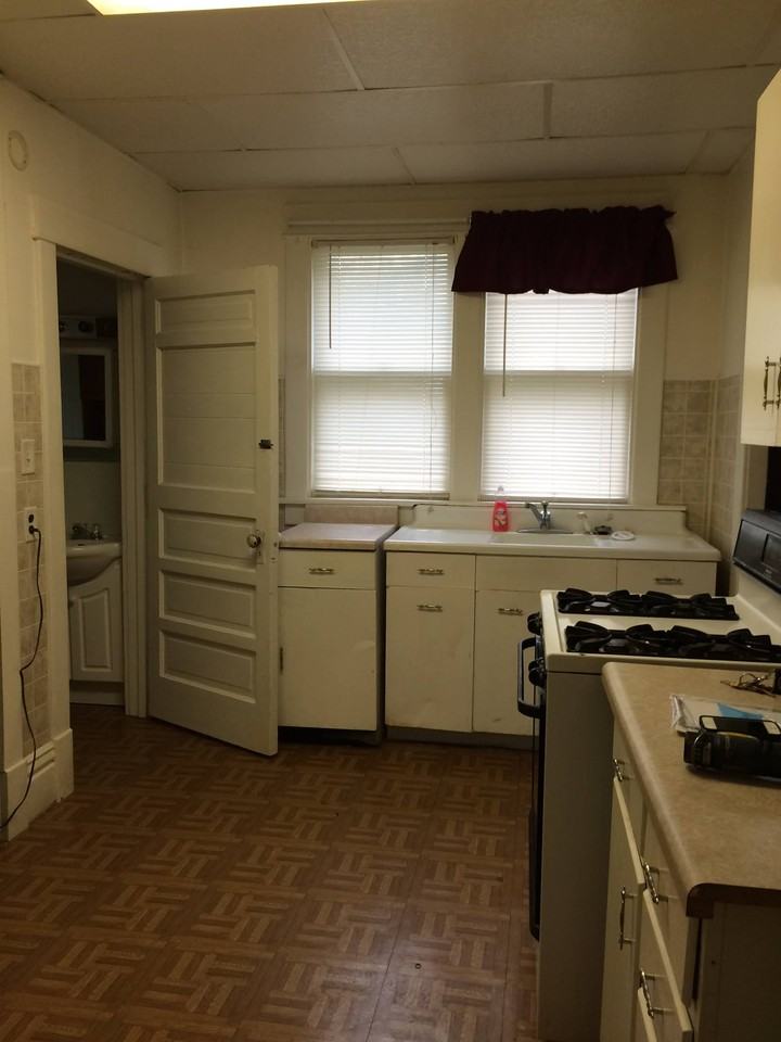 1406 W 3rd St #1406 - Photo 3 of 6