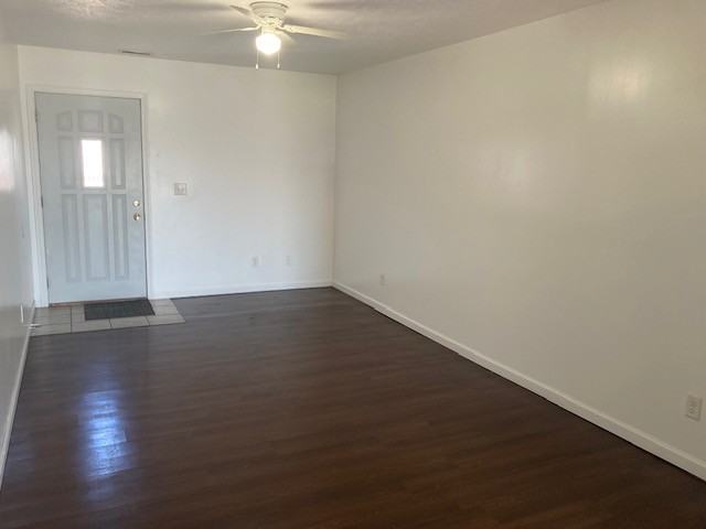 2923 W Louise - 2 #2923-2 - Photo 2 of 9