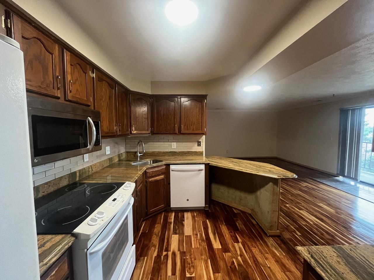 7283 Beacon Hill Dr #7283 - Photo 4 of 24