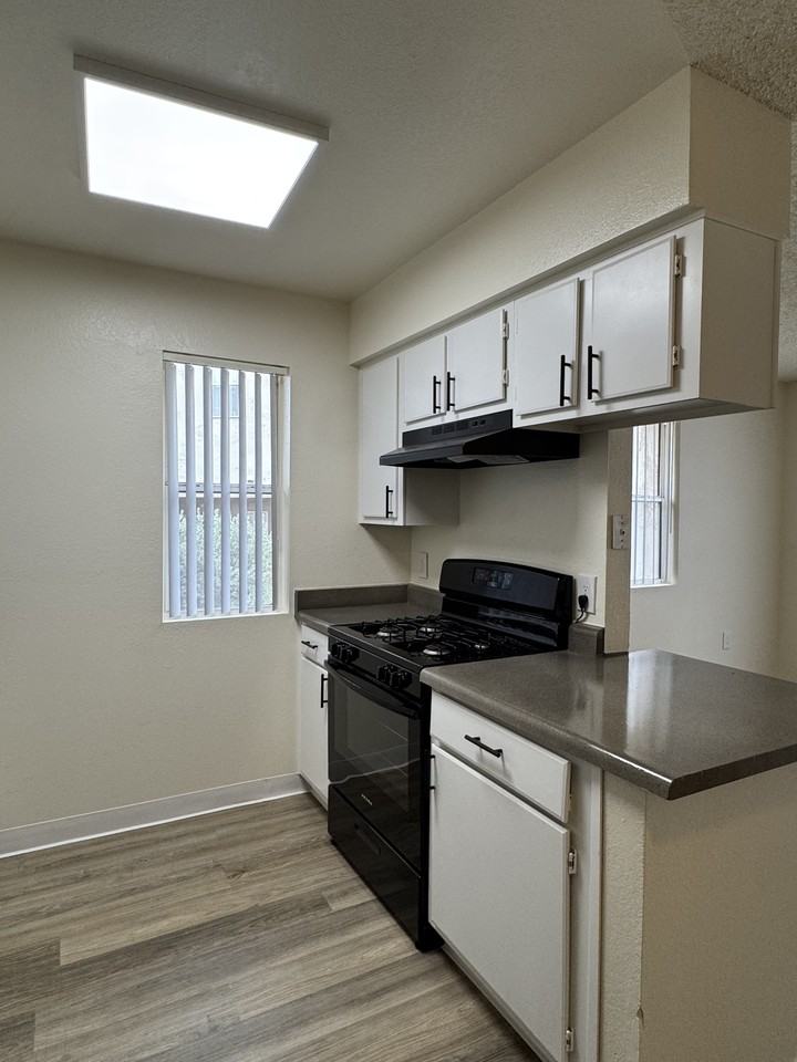 9777 N. Thornydale Road3105 #3105 - Photo 3 of 36