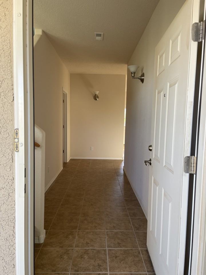 2230 Vista De Colinas Dr Se #1 - Photo 2 of 32