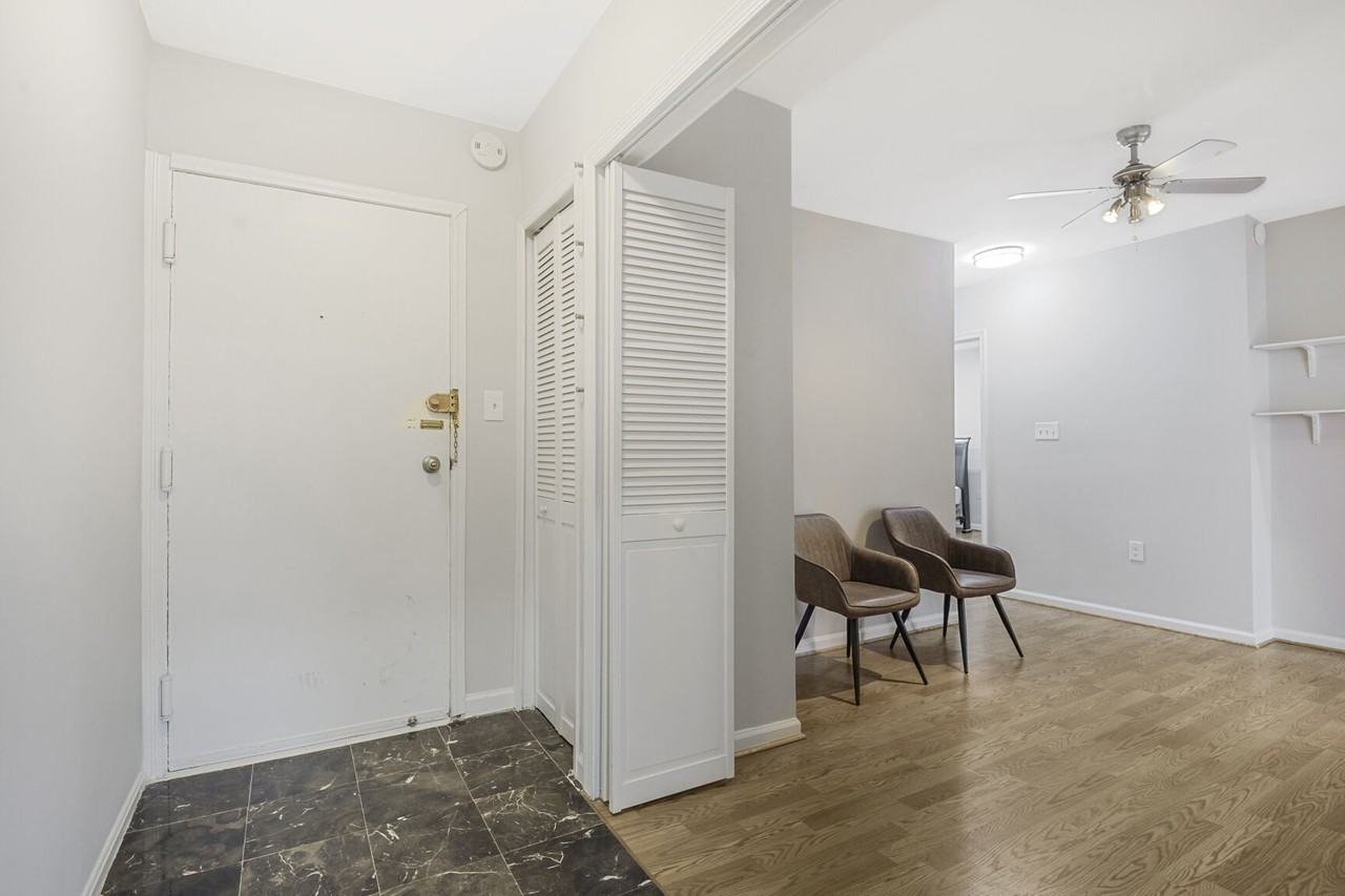 864 College Pkwy #201 - Photo 2 of 15