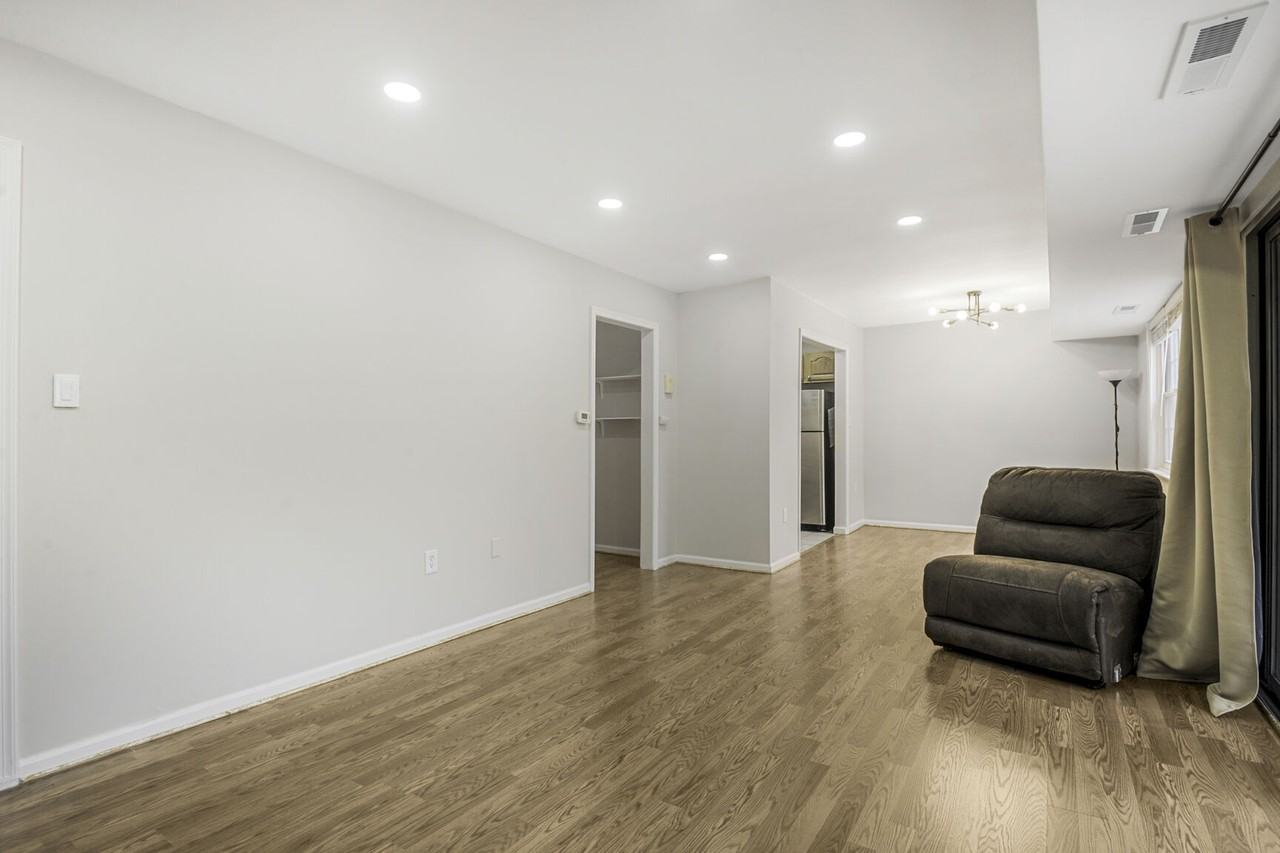 864 College Pkwy #201 - Photo 5 of 15