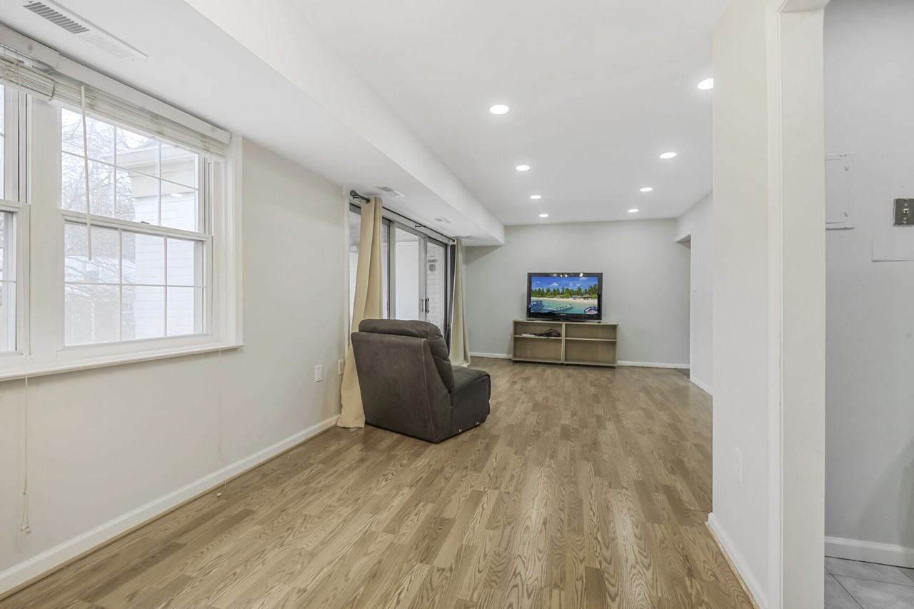 864 College Pkwy #201 - Photo 7 of 15