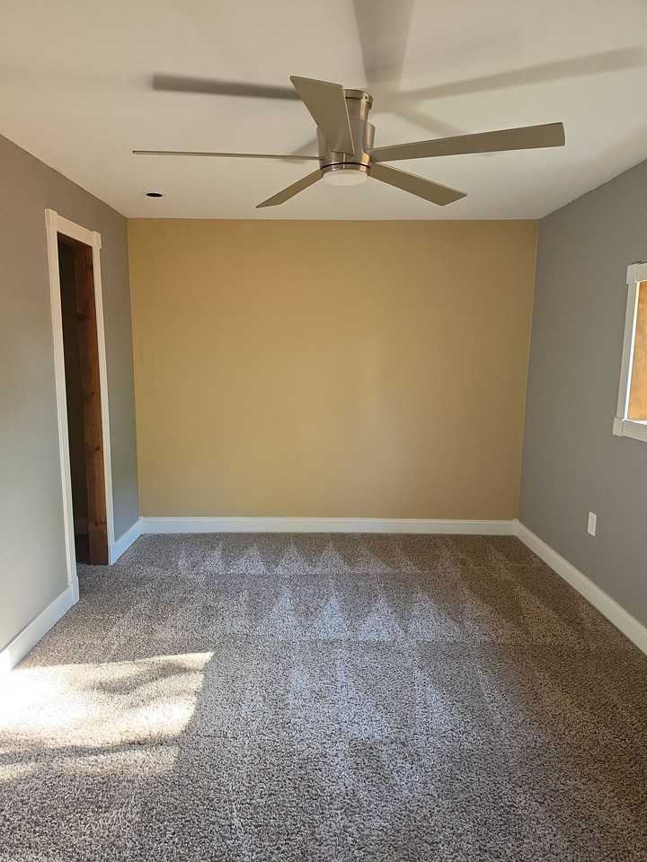549 W Main St #2 - Photo 6 of 9