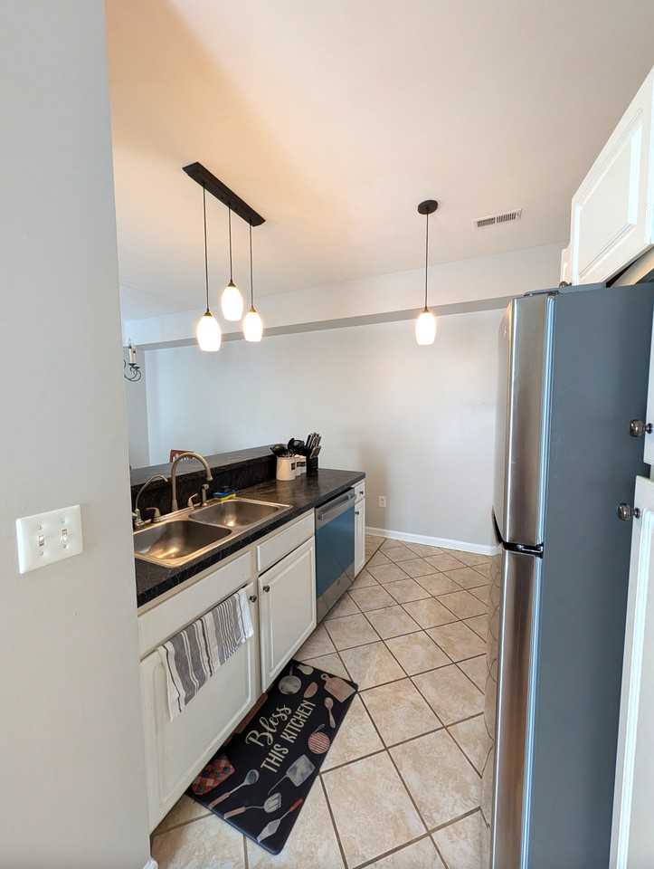 113 Callahan Dr #1 - Photo 3 of 32