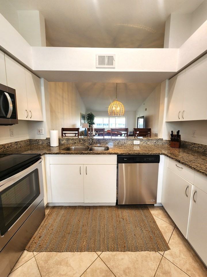 9640 Victoria Ln #C305 - Photo 4 of 21