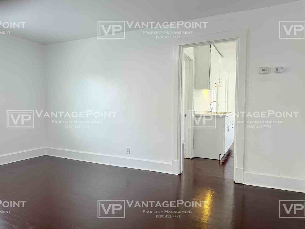 1125 Harvey St Uppr - Photo 7 of 21