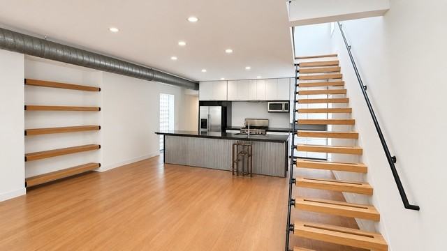 1945 West Thomas Street #2 - Photo 3 of 21