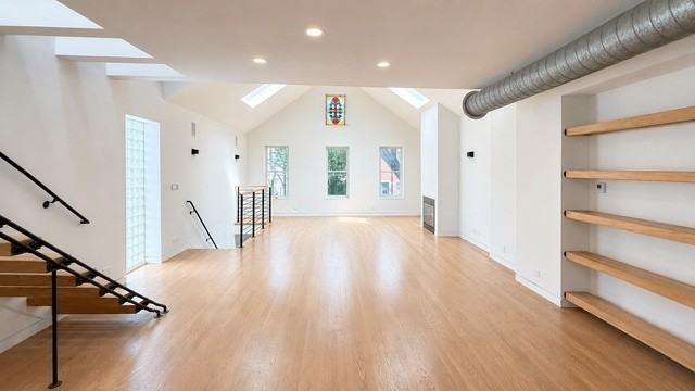1945 West Thomas Street #2 - Photo 4 of 21