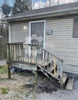 featured image of 128B N Poole St #B