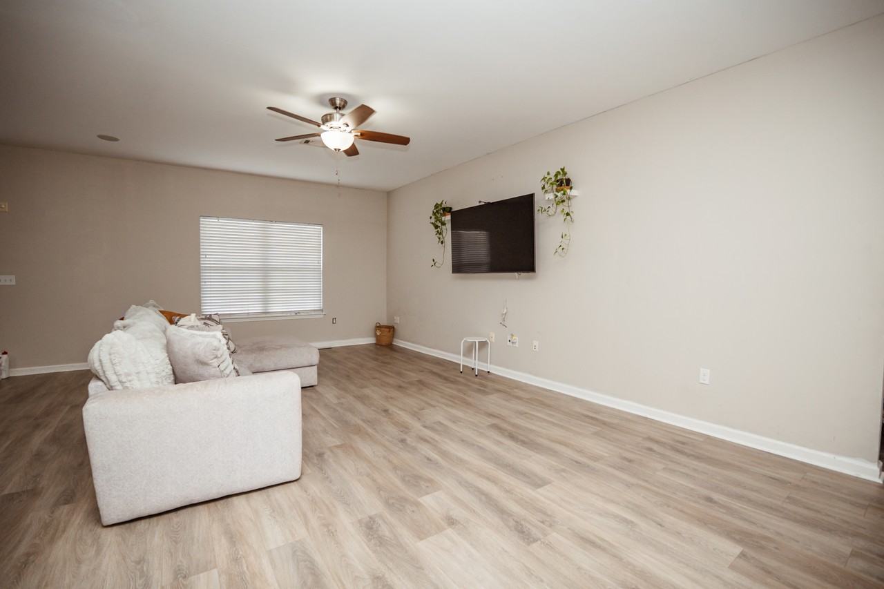 150 Creve Core Dr #1 - Photo 2 of 18