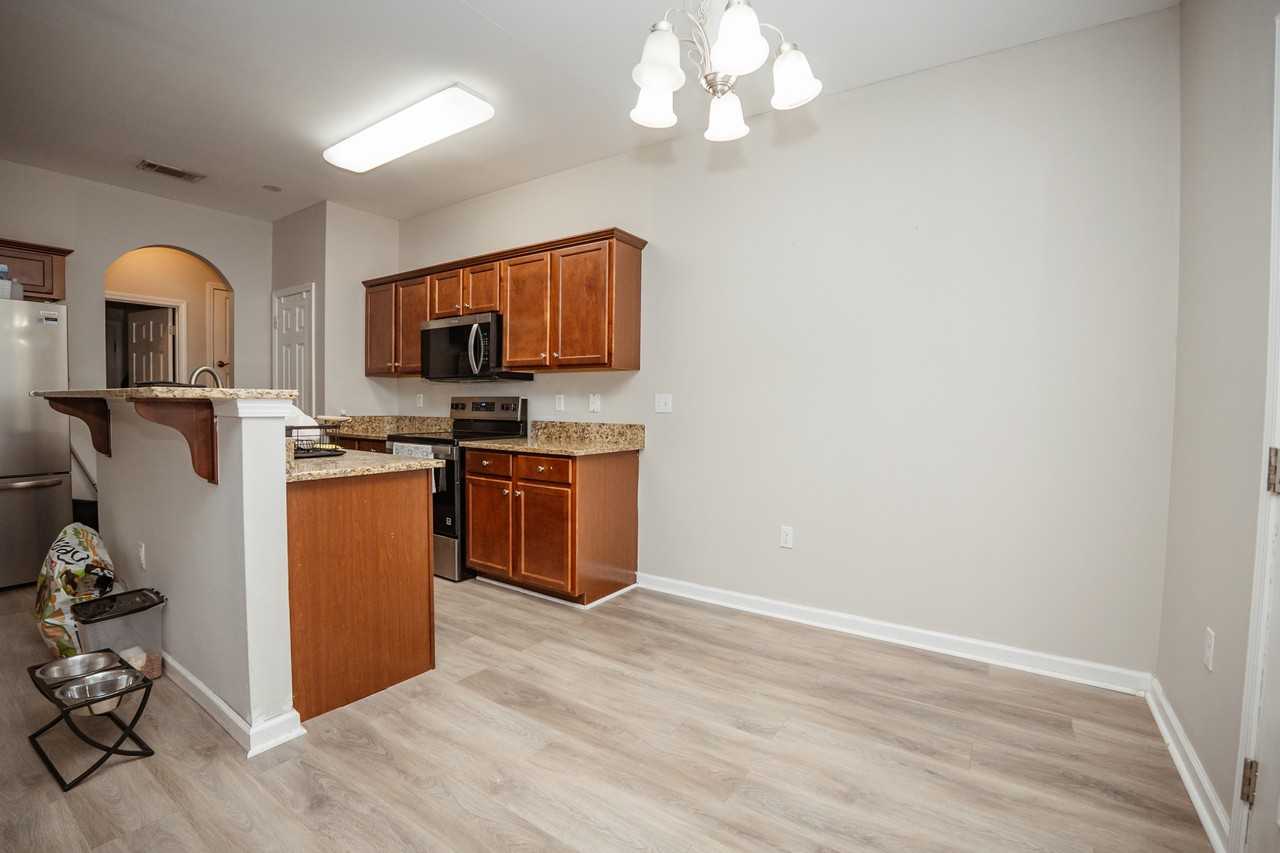 150 Creve Core Dr #1 - Photo 4 of 18