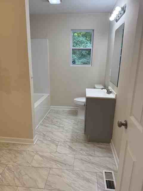 212 Flynt St #212 - Photo 3 of 7