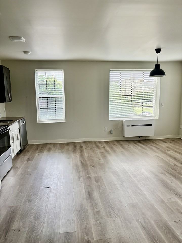 1800 W Bethune St #304 - Photo 3 of 32