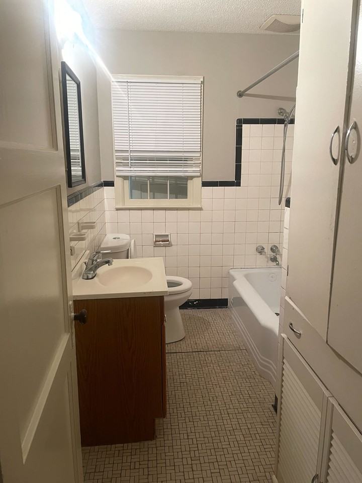 4 N Holmes St #1 - Photo 5 of 11