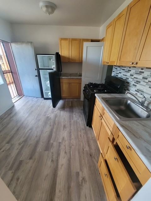 6948 S Crandon Ave #3S6948 - Photo 3 of 8