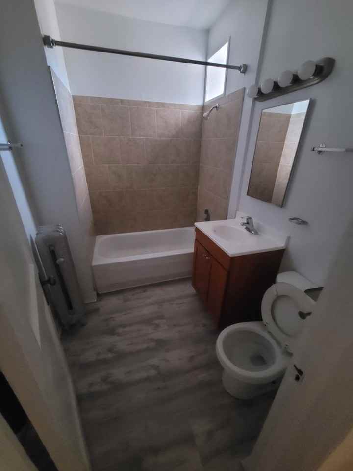 6948 S Crandon Ave #3S6948 - Photo 4 of 8