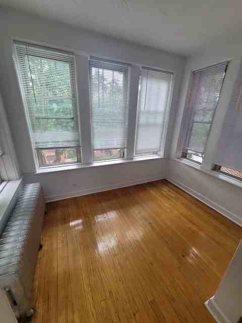 6948 S Crandon Ave #3S6948 - Photo 5 of 8