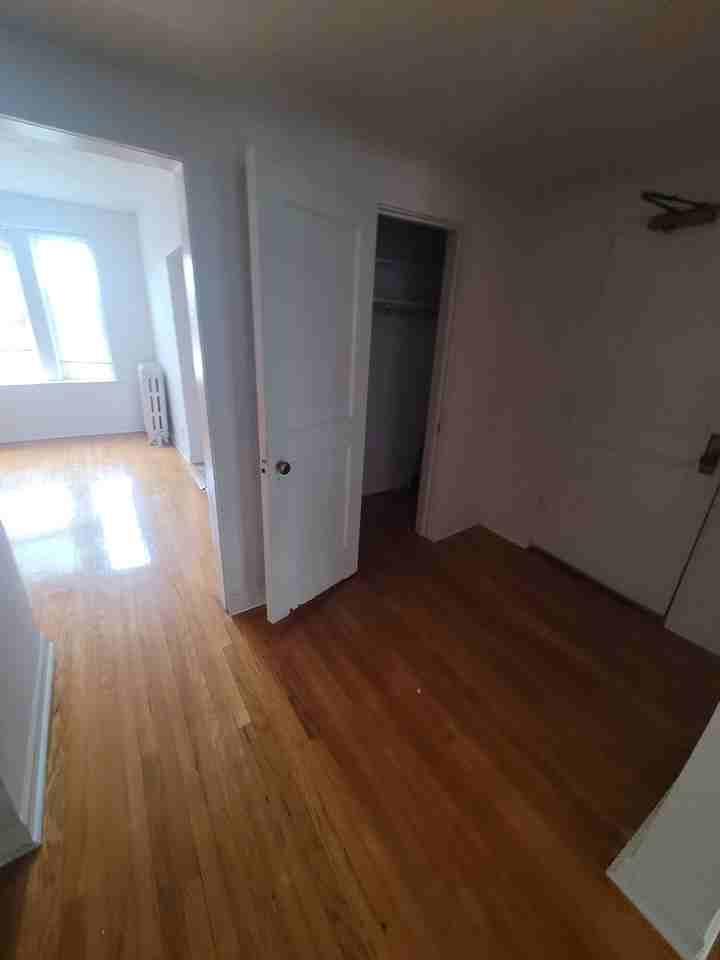 6948 S Crandon Ave #3S6948 - Photo 6 of 8