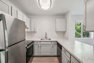 12200 Se Mcloughlin Blvd - Photo 1 of 1