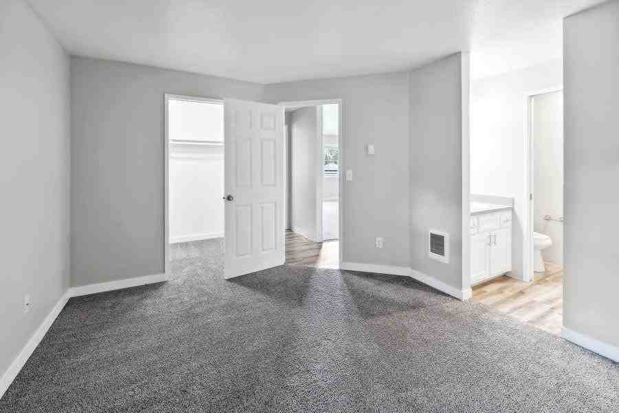7875 Sw Vlahos Dr - Photo 3 of 48
