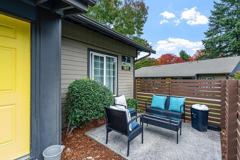 1916 Se Larch Ln - Photo 1 of 1