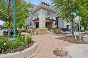 featured image of 110 E 1st St