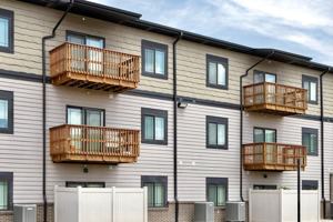 featured image of 1021 Starwood Ave