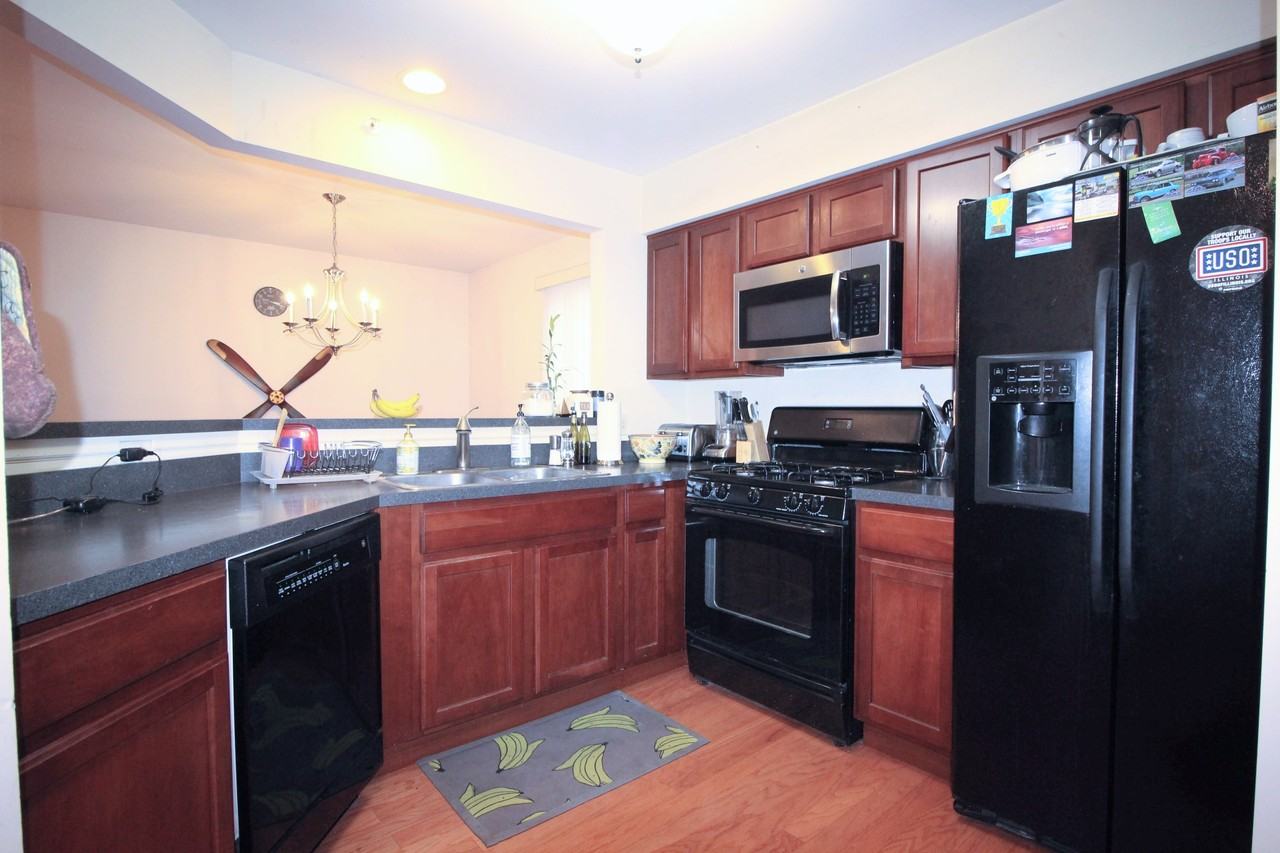 249 W Lynn Dr #1 - Photo 4 of 26