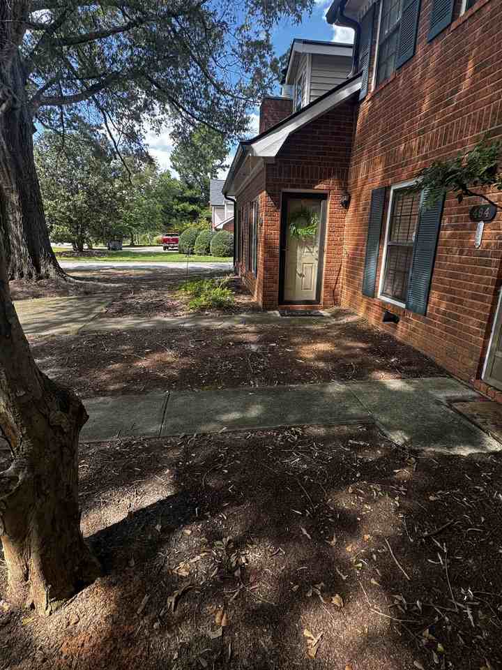 482 Huntington Rd #1 - Photo 4 of 24