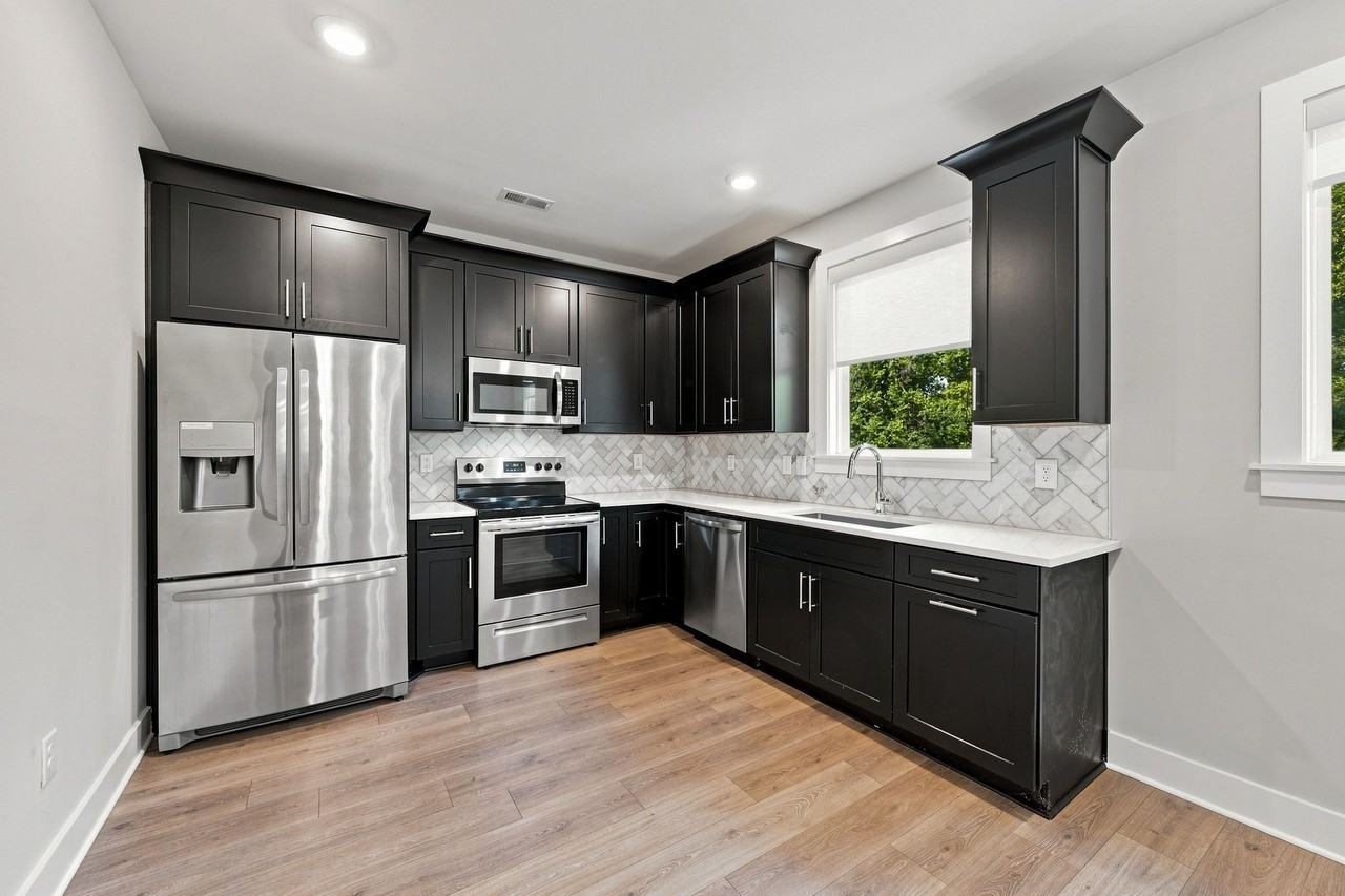 801 Cherokee Ave #1 - Photo 3 of 20