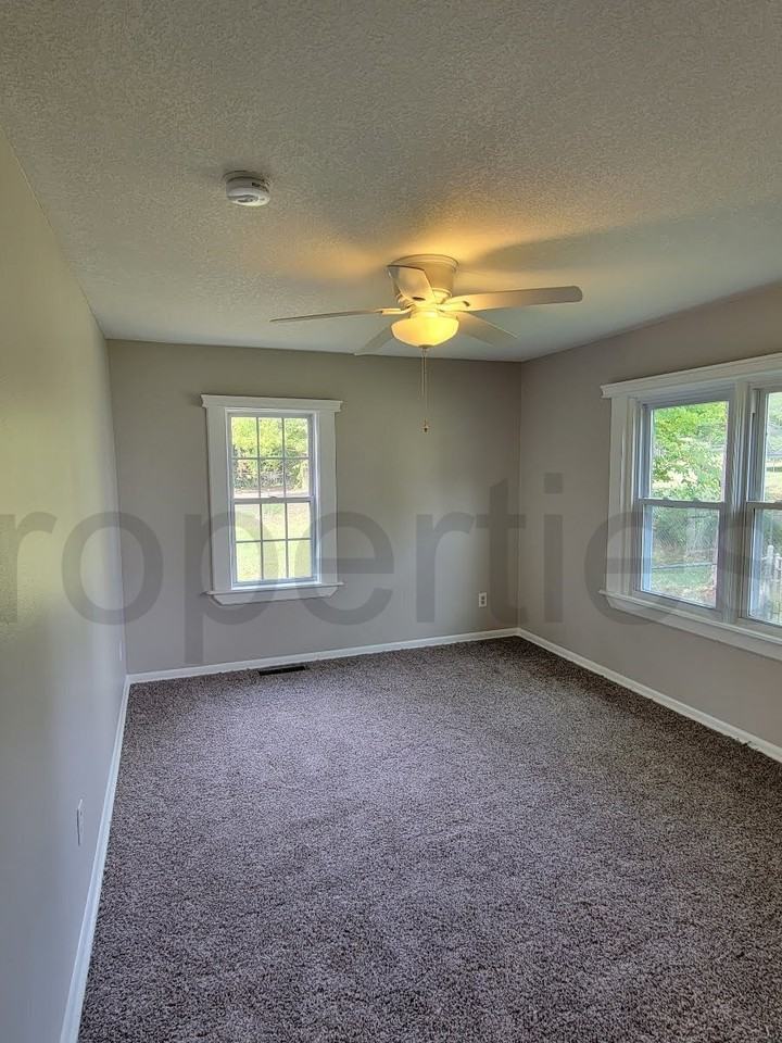 5336 Farley Ln #NA - Photo 6 of 16